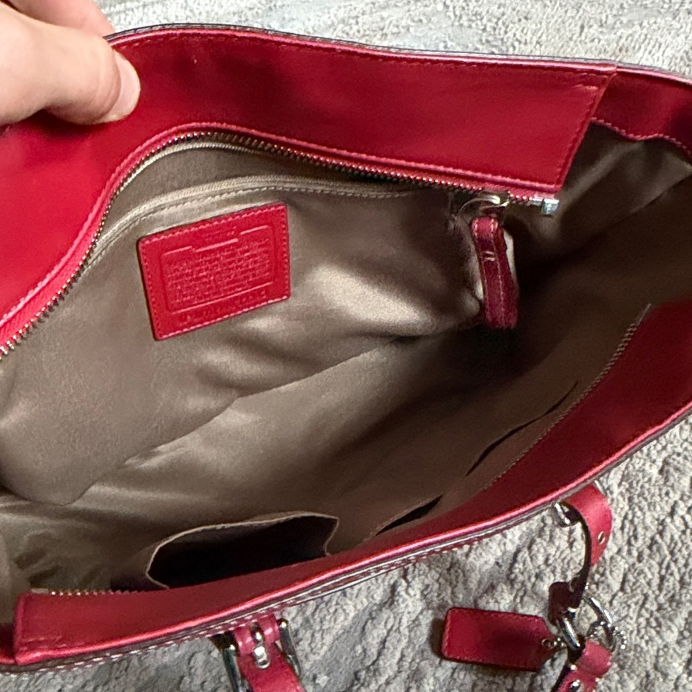 Coach Red Leather Tote 2010 East/West Gallery Medium 12343 Shoulder Bag SV EuC - Picture 9 of 13